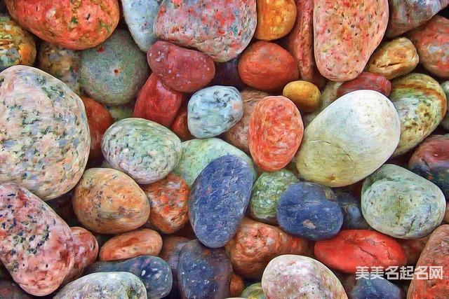 用楚辞给王姓男孩起个简单好记的名字